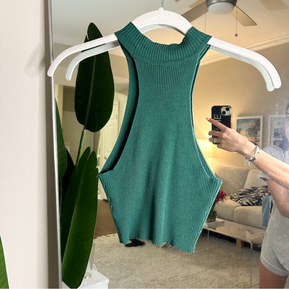Ribbed green halter tank size S - Picture 3 of 8